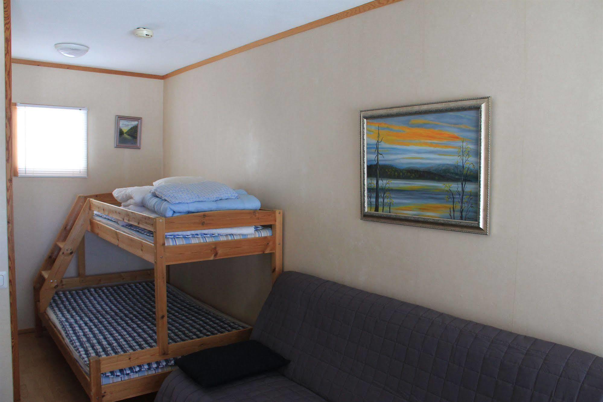 Motel Willis West รูกา ภายนอก รูปภาพ